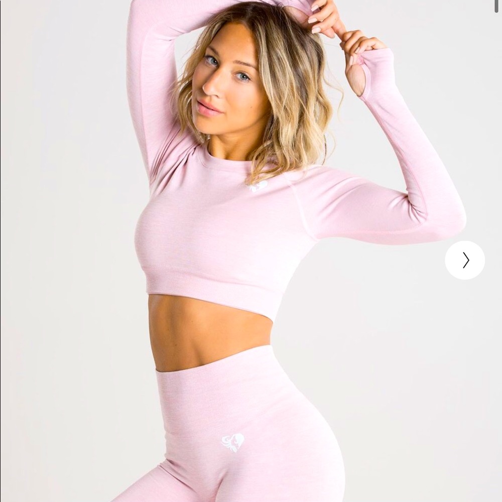 NWT Move Seamless Long Sleeve Crop Top